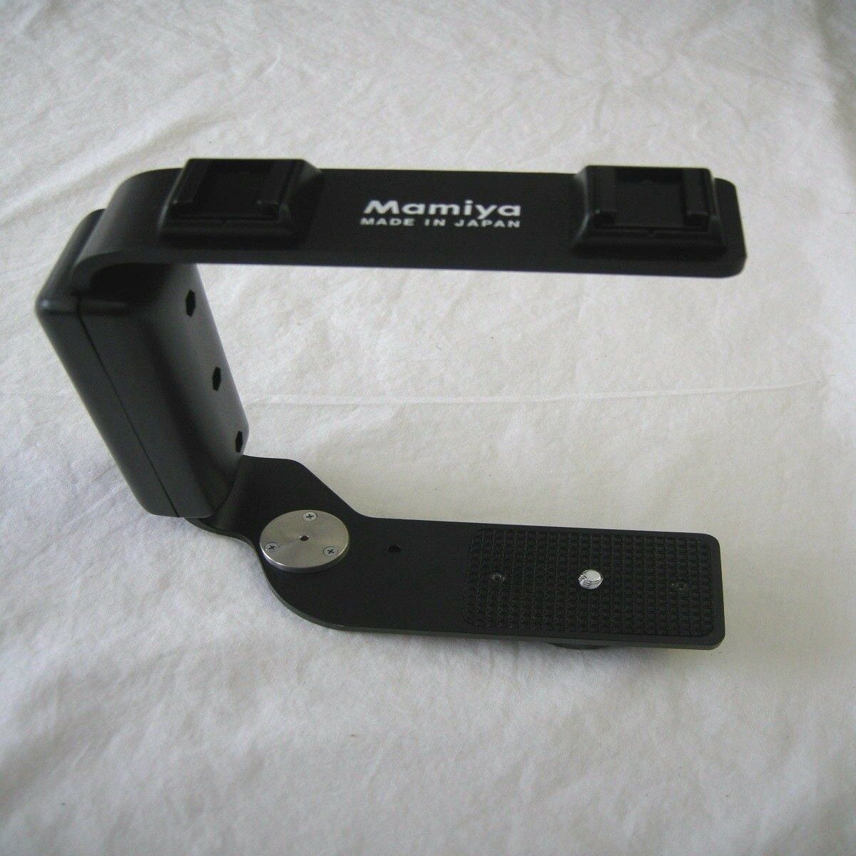 "BRAND NEW" Mamiya Strobe Bracket for Dual Strobes for Canon, Nikon, Sony, Fuji