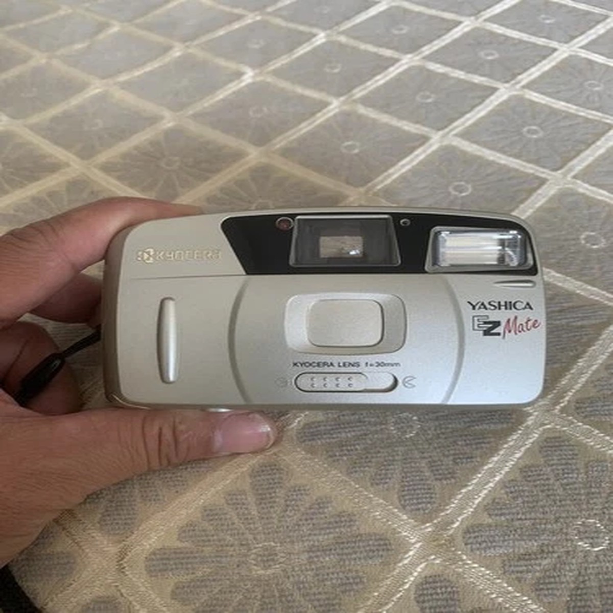 Yashica EZ Mate Film Camera Point and Shoot Compact 35mm Vintage Pocket